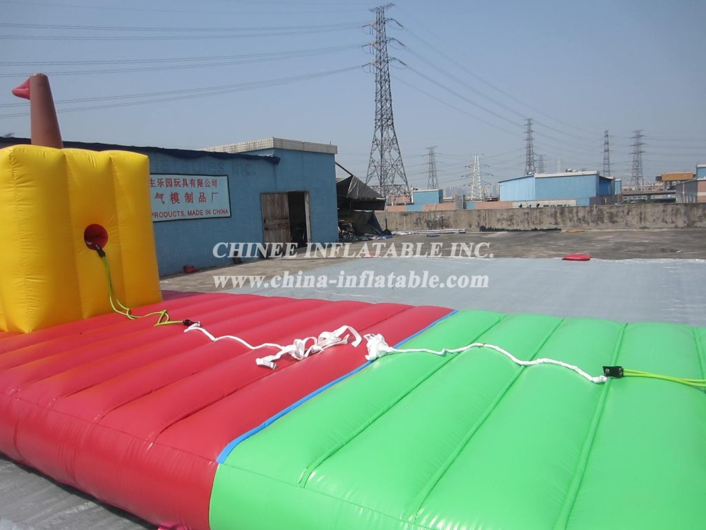 T11-255 Inflatable Bungee Run