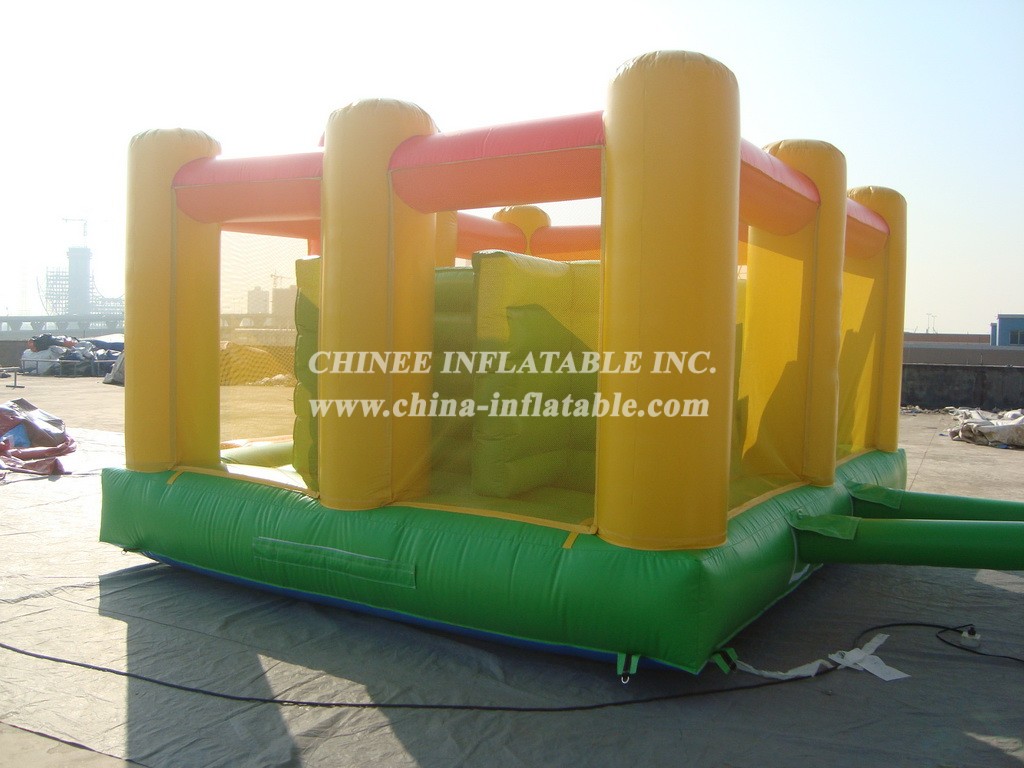 T11-549 Inflatable Maze
