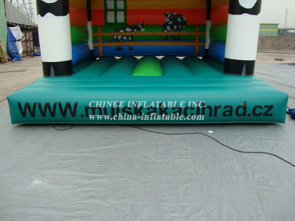 T2-2523 Cow Inflatable Bouncers