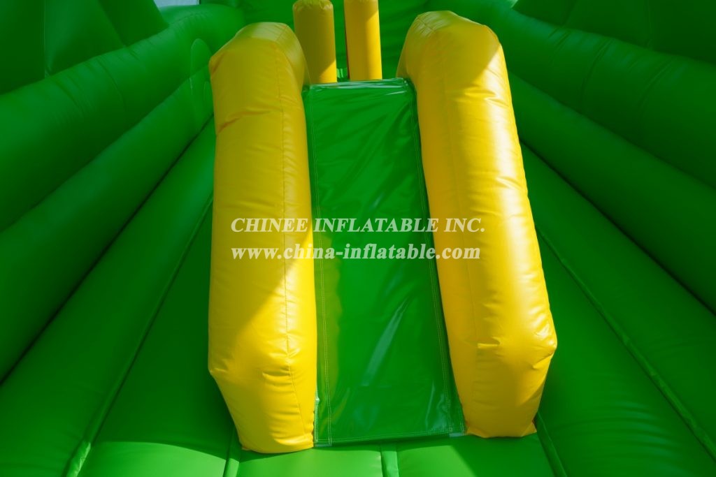 T2-2419 Bus Inflatable Bouncers