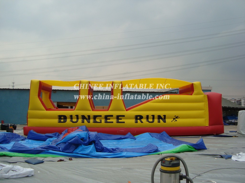 T11-357 Inflatable Bungee Run