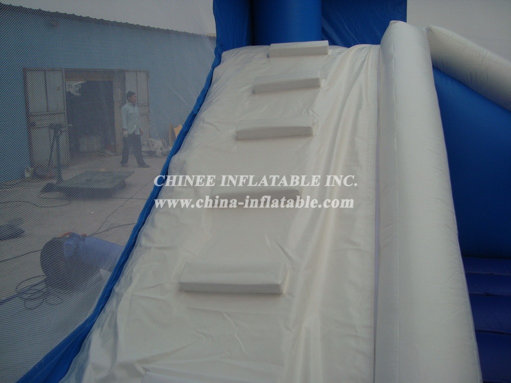 T2-535 inflatable bouncer