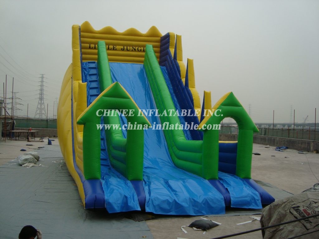 T8-1071Inflatable Slide
