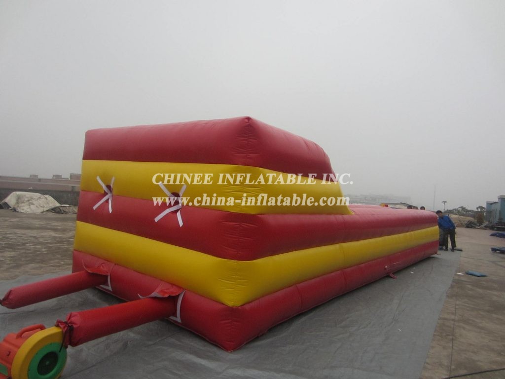 T11-812 Inflatable Bungee Run