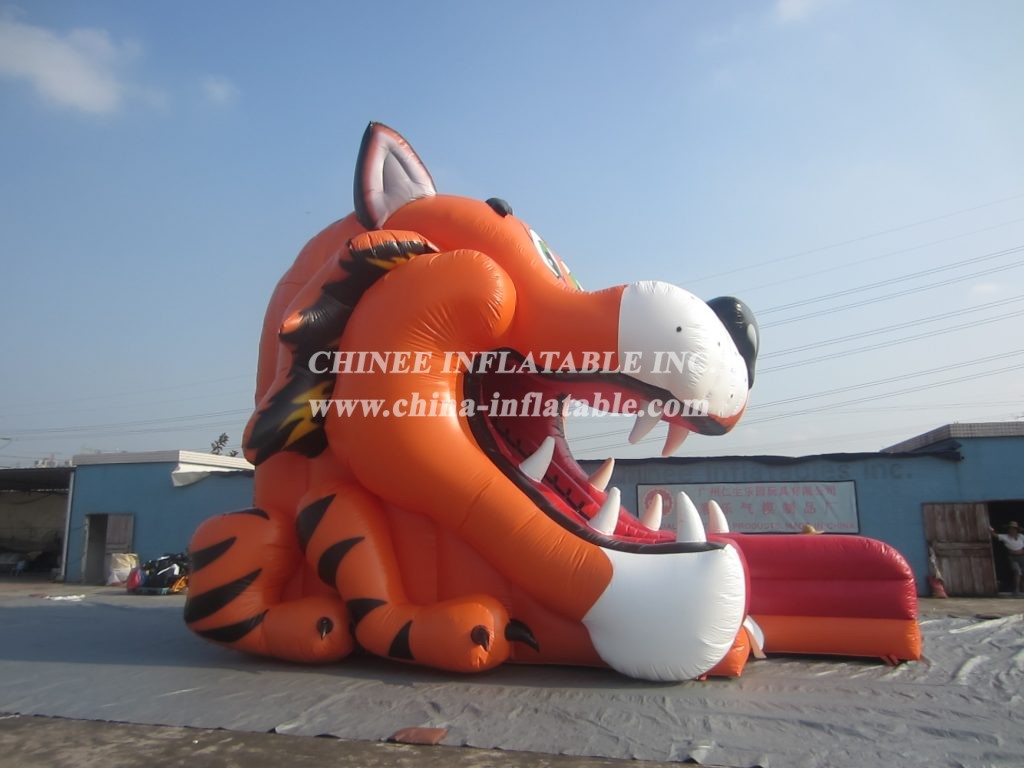 T8-2501 Giant Dog Inflatable Slides