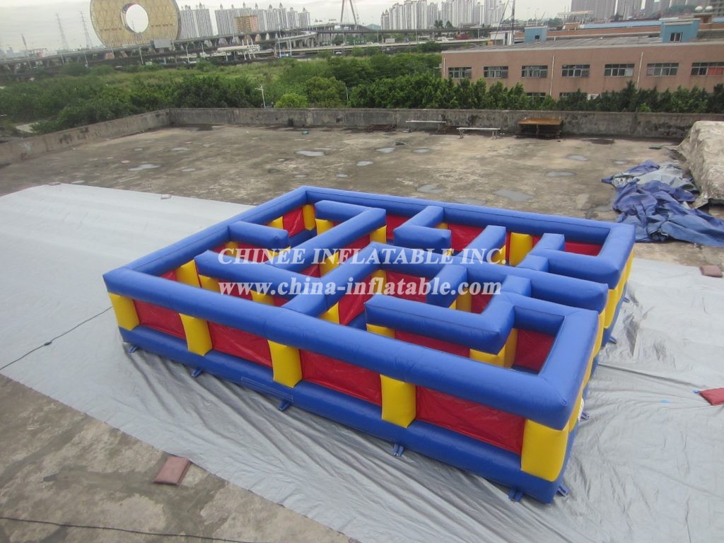 T11-1414 Inflatable Maze