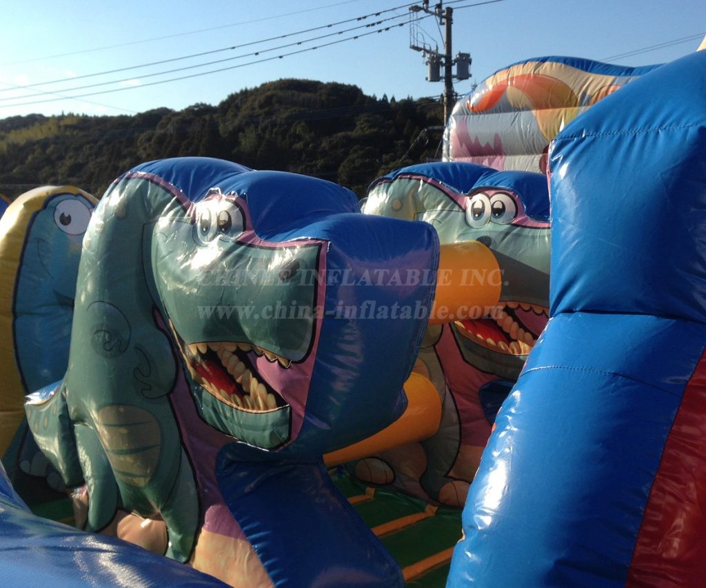 T2-4728 Dinoland Inflatable Combo